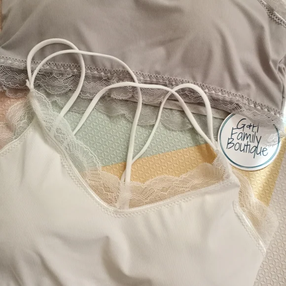 2 BRAND NEW BOUTIQUE  BRALETTES BUNDLE S/M - Picture 2 of 6